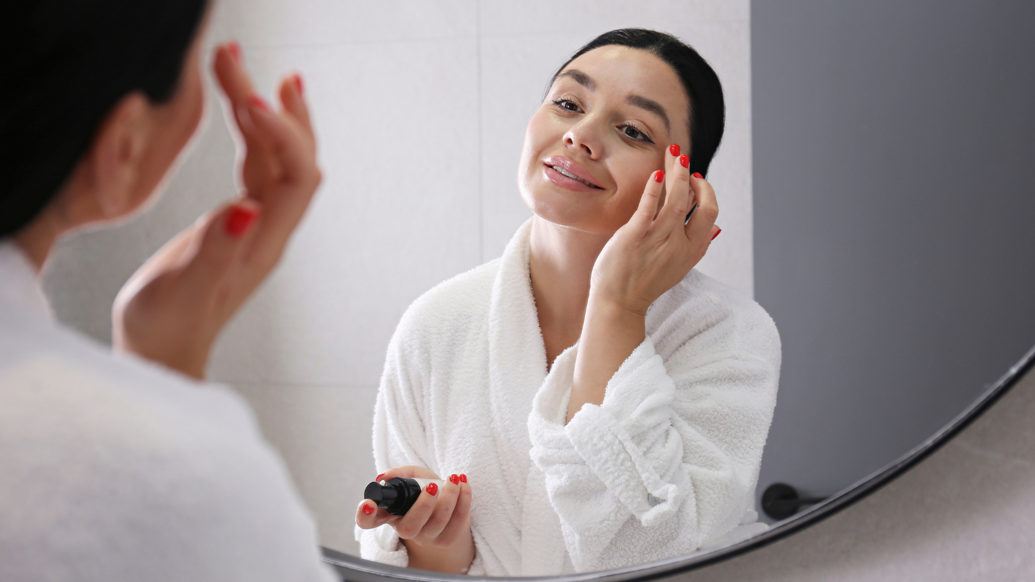 Luxury Skincare for the Everyday Woman: Why Self-Care is Non-Negotiable
